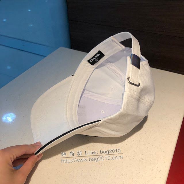Chanel男女同款帽子 香奈兒經典字母黑白鴨舌帽棒球帽  mm1180